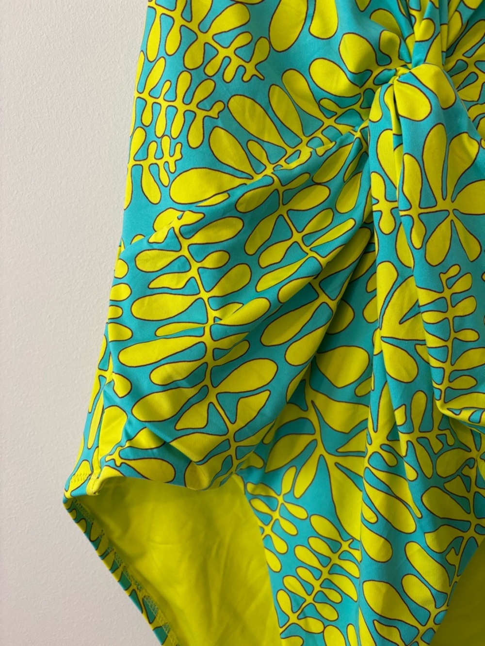 Trina Turk Teal and Lime Yellow Leaf-Print One-Piece Retro Swimsuit Size 10 - Picture 5 of 11